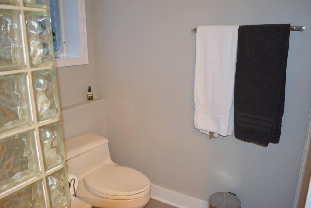 1-bedroom Seaview On Luxury Estate With Views Of Olympic Mountains Apartamento *
