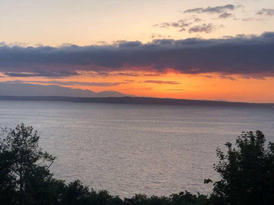 Appartement 1-bedroom Seaview On Luxury Estate With Views Of Olympic Mountains *