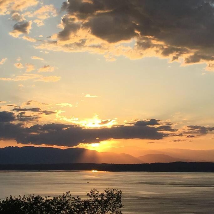 Appartement 1-bedroom Seaview On Luxury Estate With Views Of Olympic Mountains *